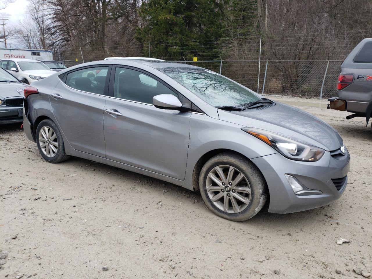 2015 HYUNDAI ELANTRA SE - Image 4