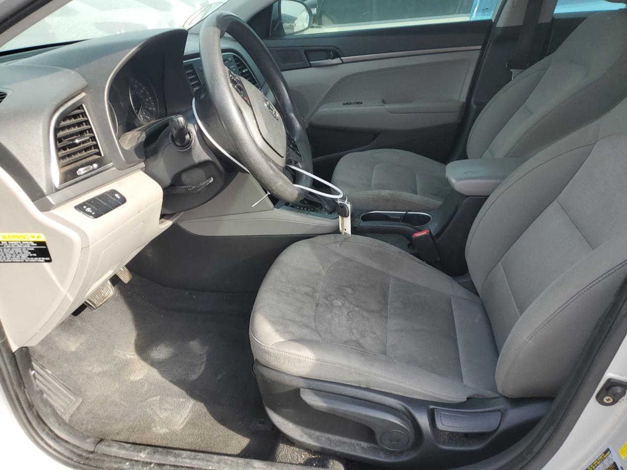 2017 HYUNDAI ELANTRA SE - Фото 7