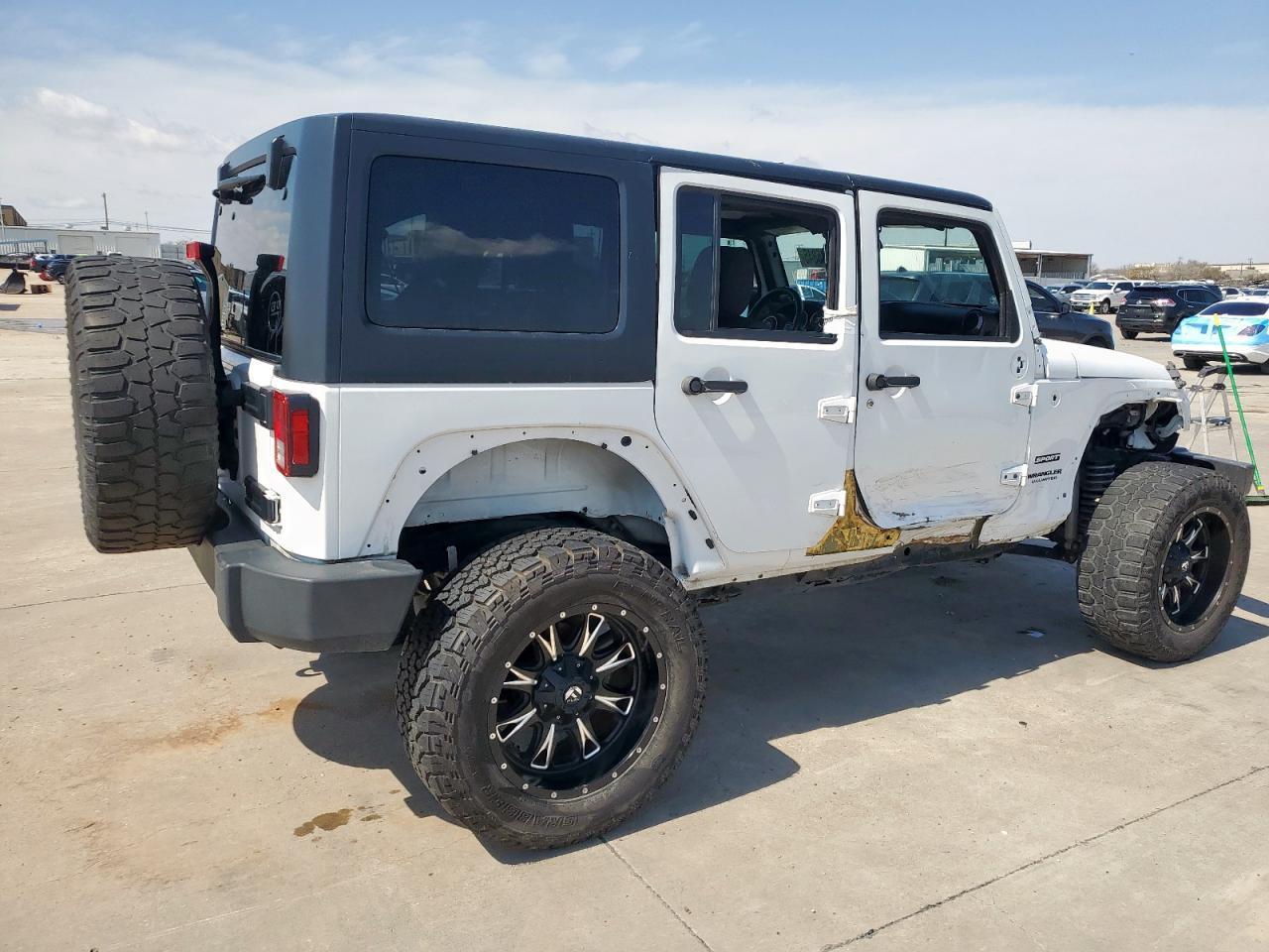 2017 JEEP WRANGLER U - Image 3