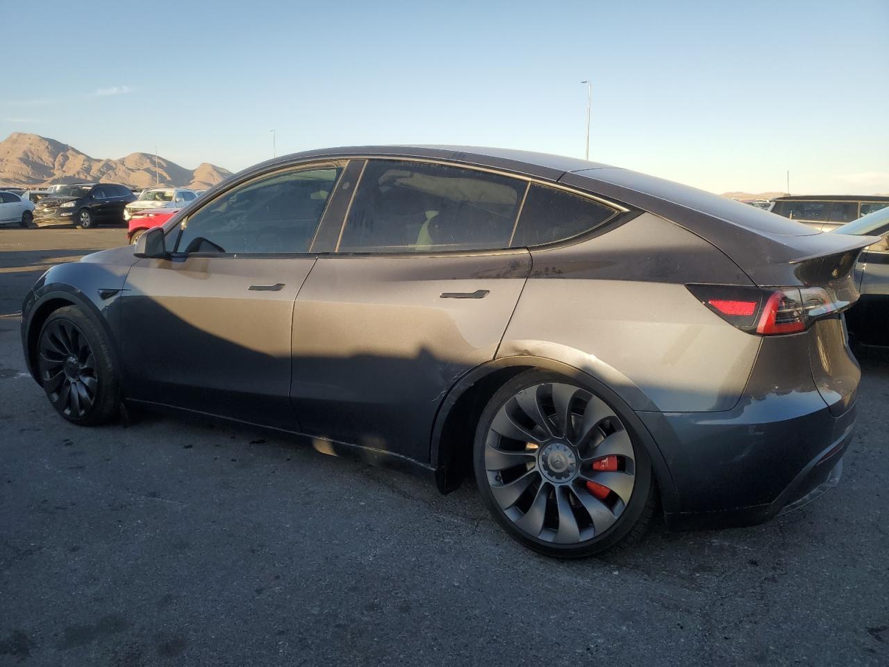 2023 TESLA MODEL Y - Фото 2