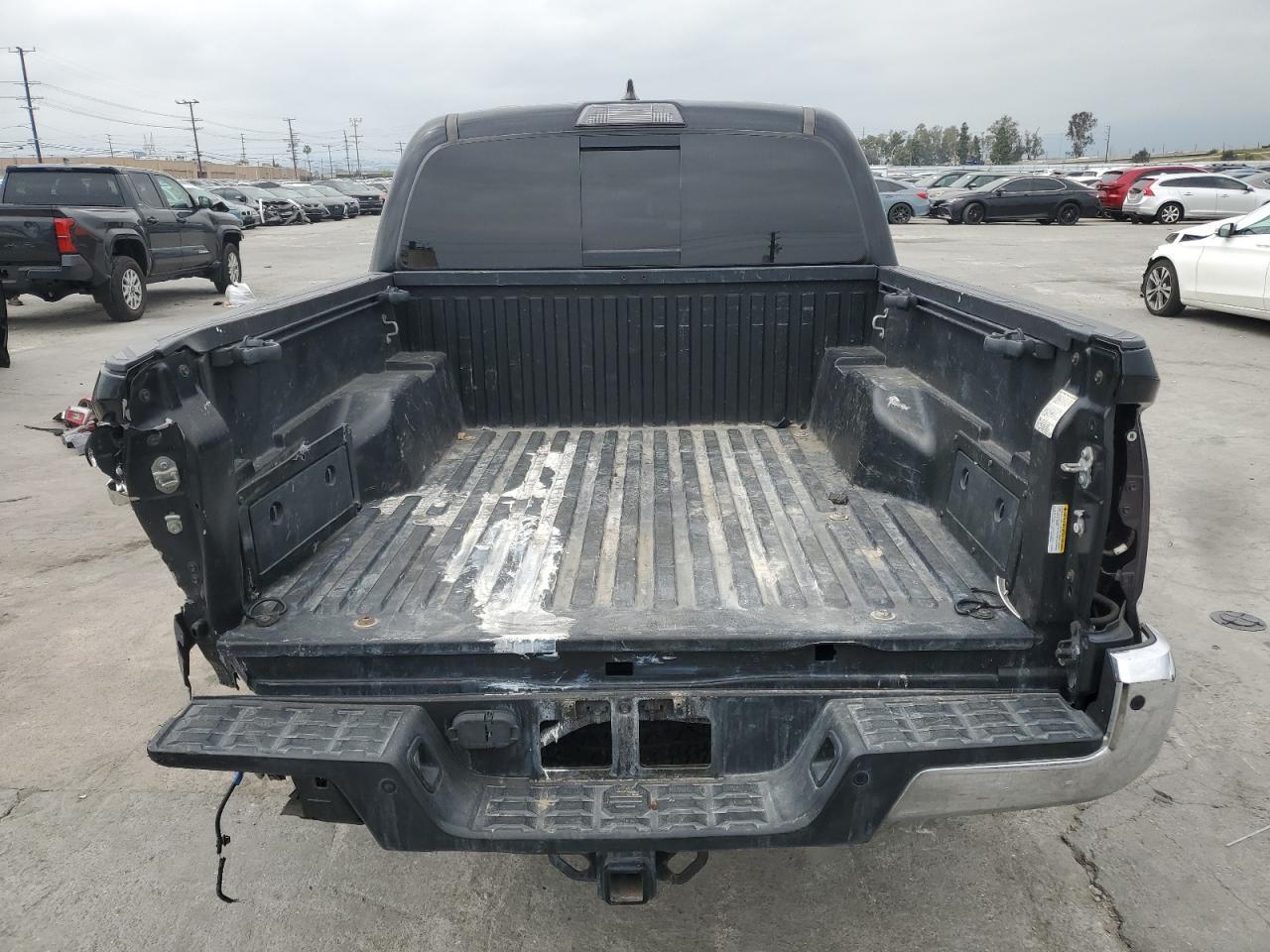 2018 TOYOTA TACOMA DOU - Фото 6