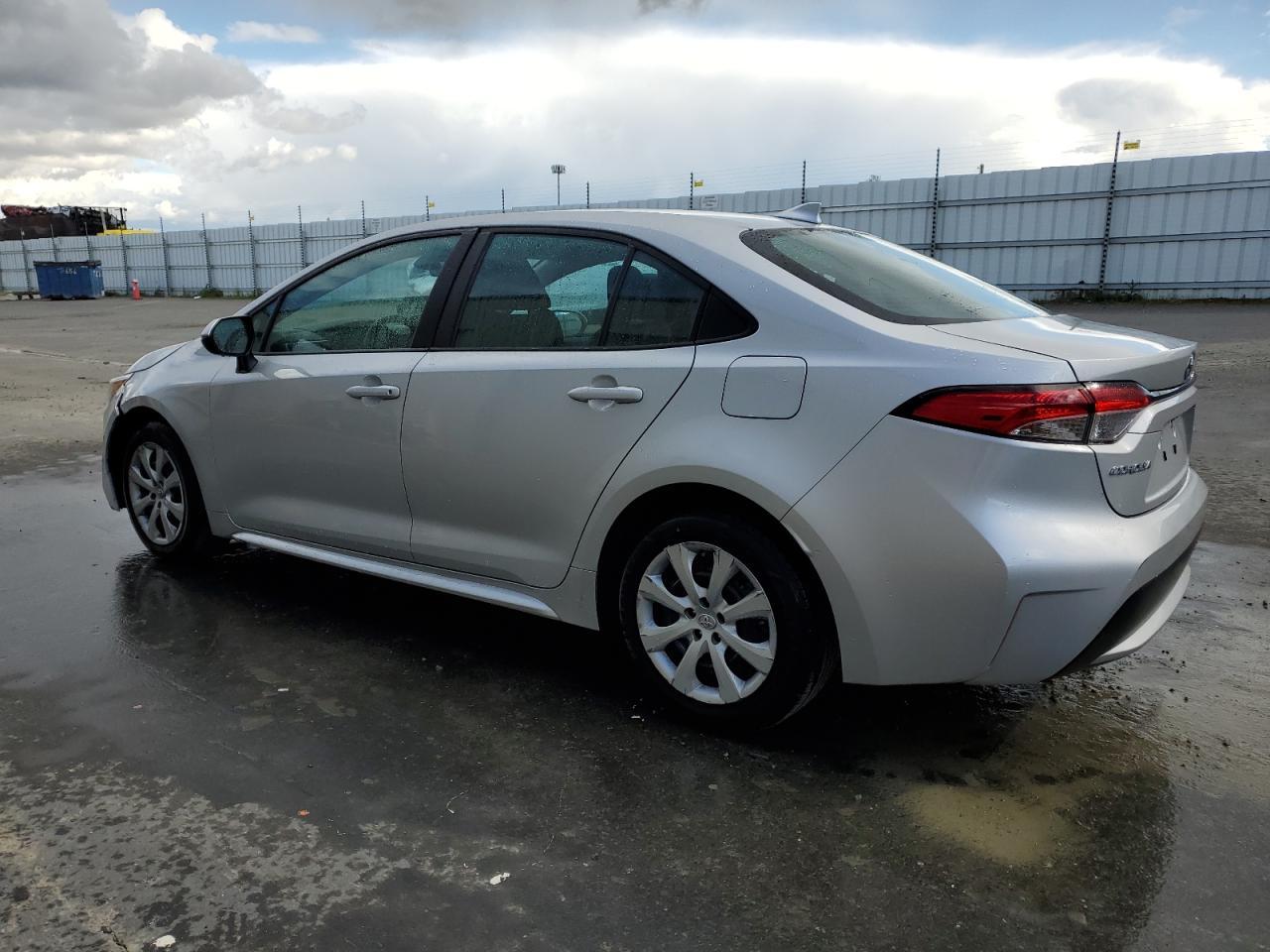 2022 TOYOTA COROLLA LE - Image 2