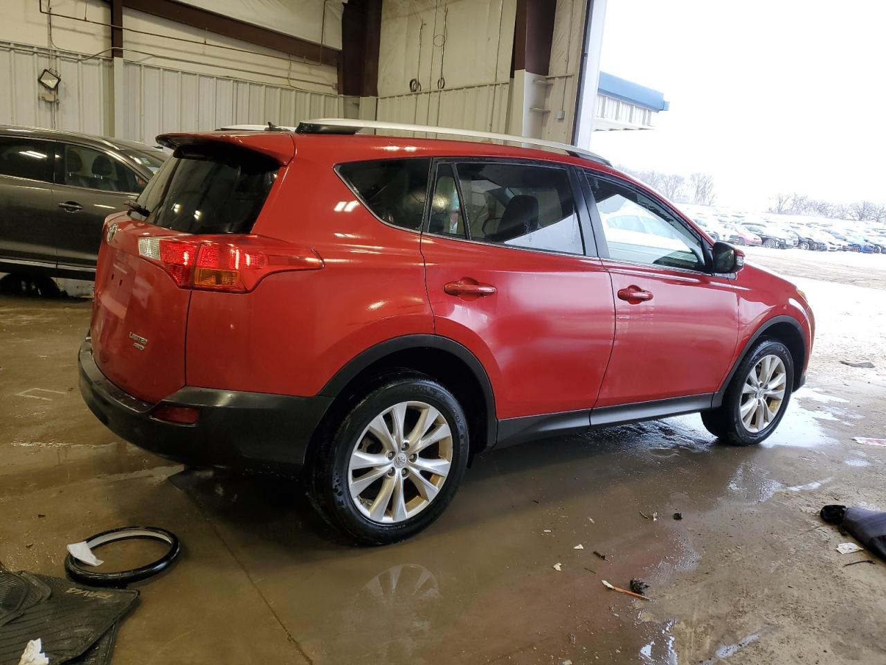 2015 TOYOTA RAV4 LIMIT - Фото 3