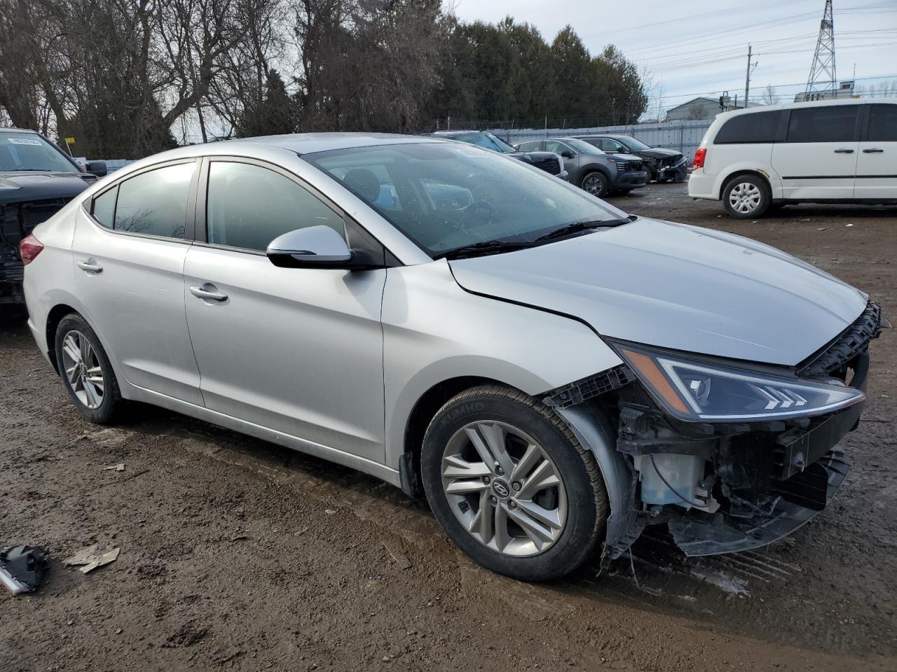 2019 HYUNDAI ELANTRA SE - Image 4