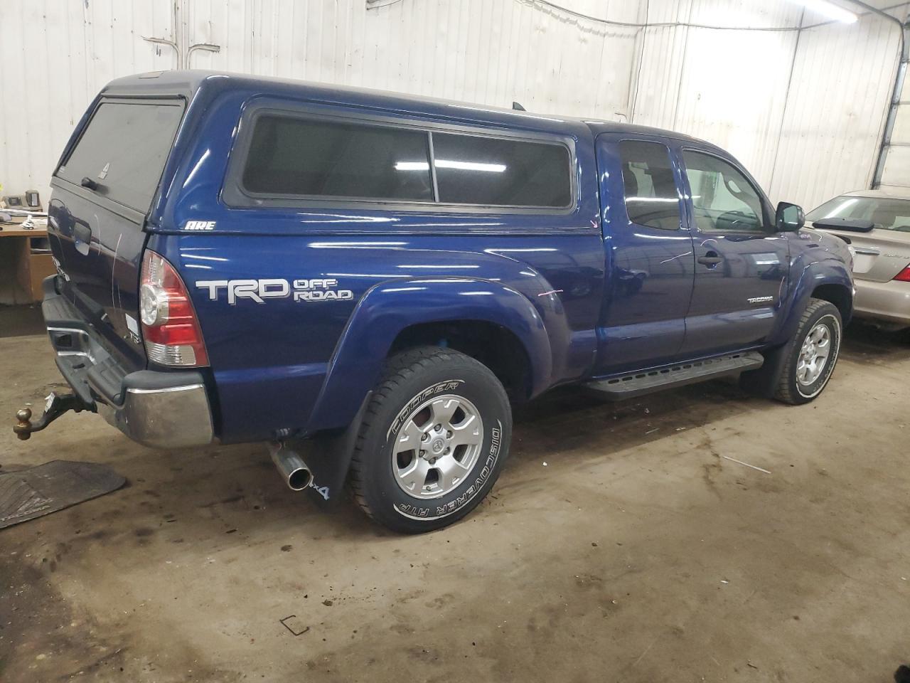 2014 TOYOTA TACOMA - Фото 3