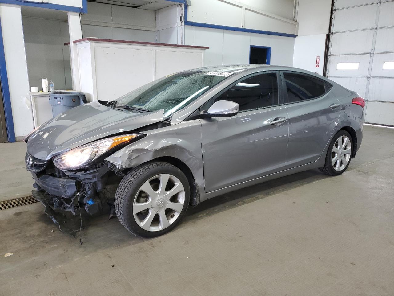 2013 HYUNDAI ELANTRA GL