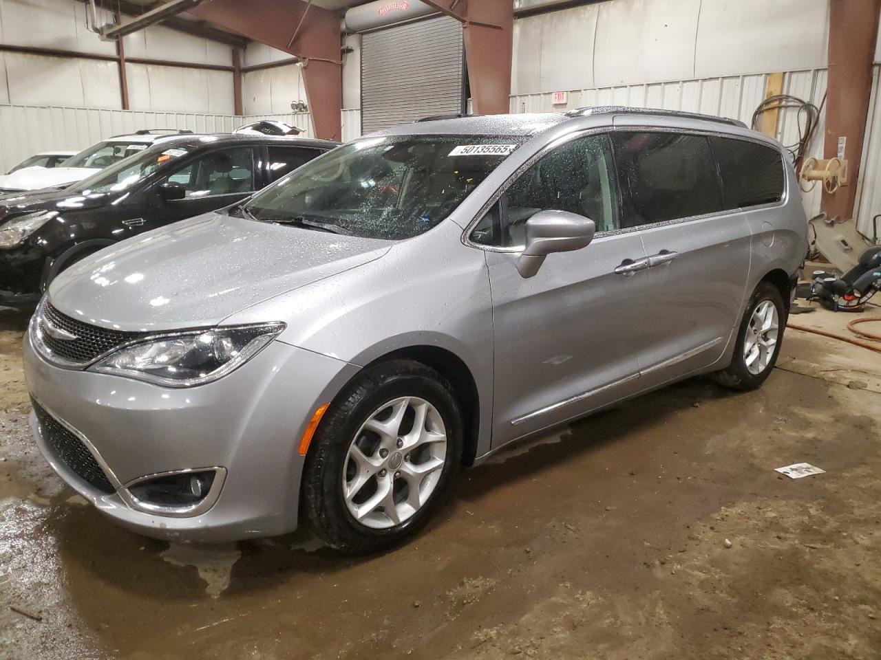 2017 CHRYSLER PACIFICA T