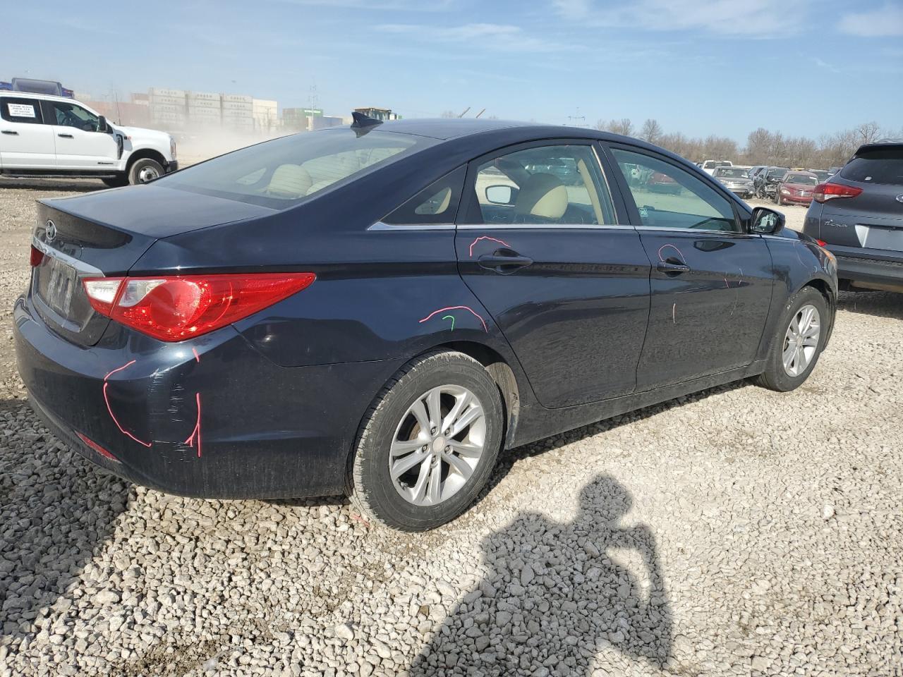2013 HYUNDAI SONATA GLS - Image 3