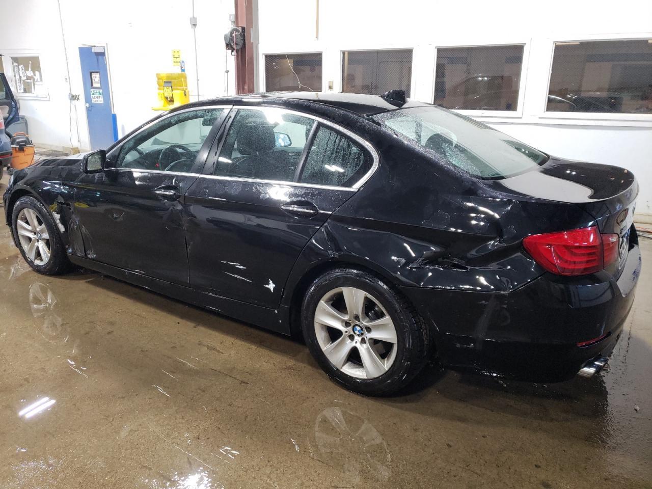 2013 BMW 528 XI - Image 2