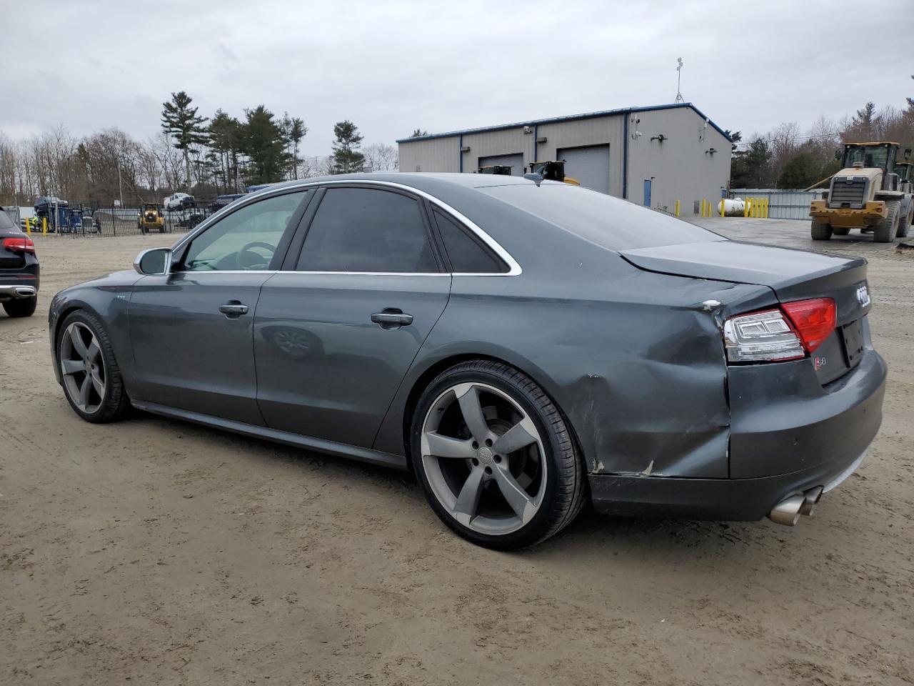 2013 AUDI S8 QUATTRO - Image 2