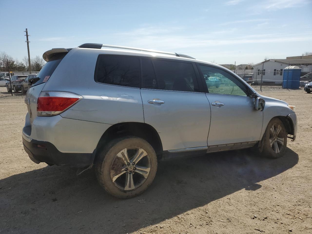 2011 TOYOTA HIGHLANDER - Фото 3