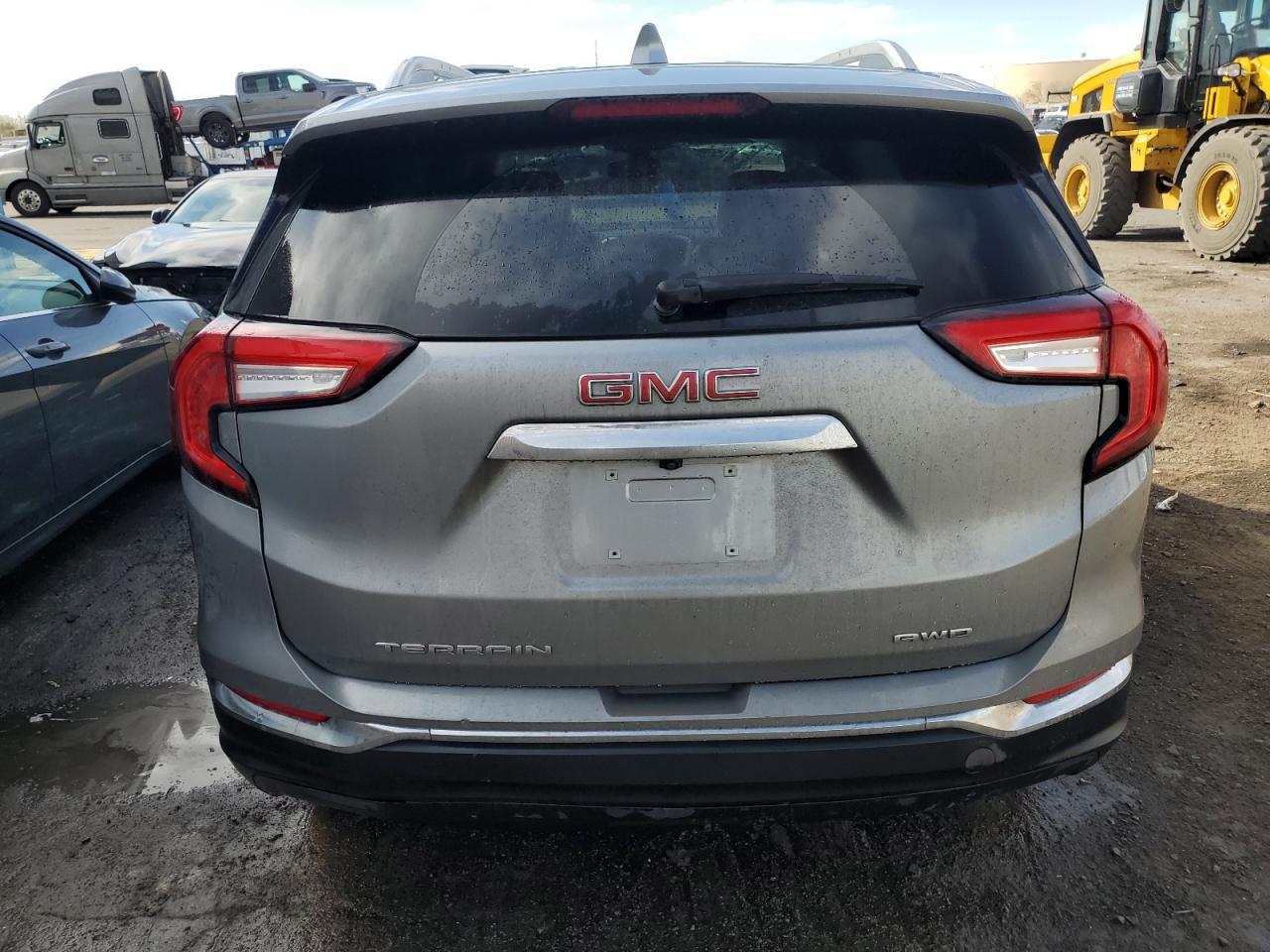 2023 GMC TERRAIN SL - Фото 6