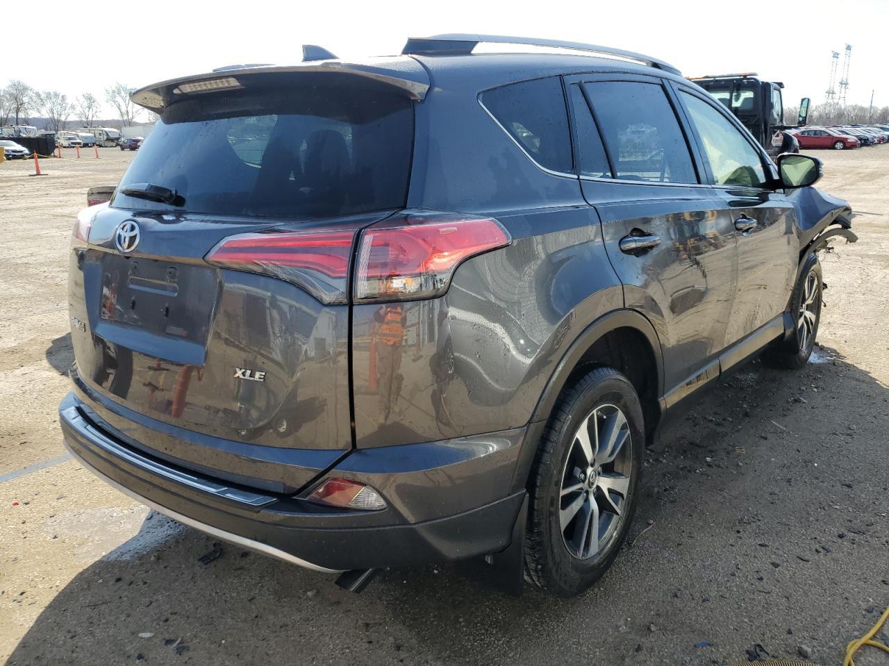 2018 TOYOTA RAV4 ADVEN - Фото 3