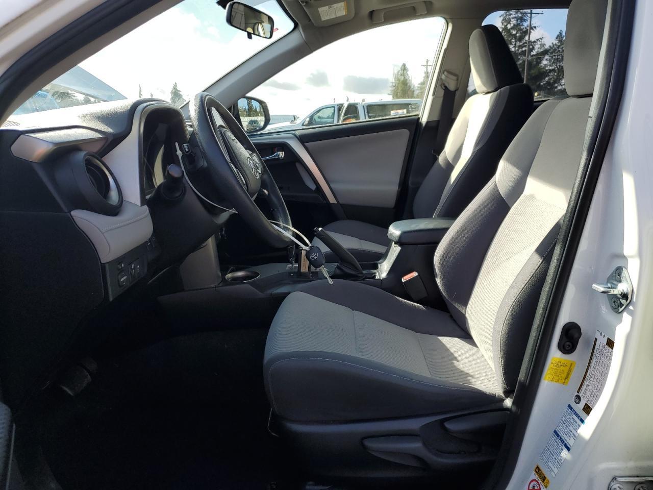 2015 TOYOTA RAV4 XLE - Image 7