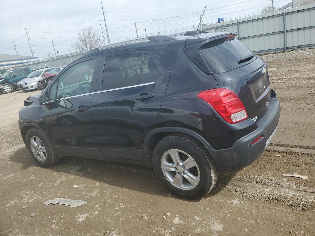 2015 CHEVROLET TRAX 1LT - Фото 2