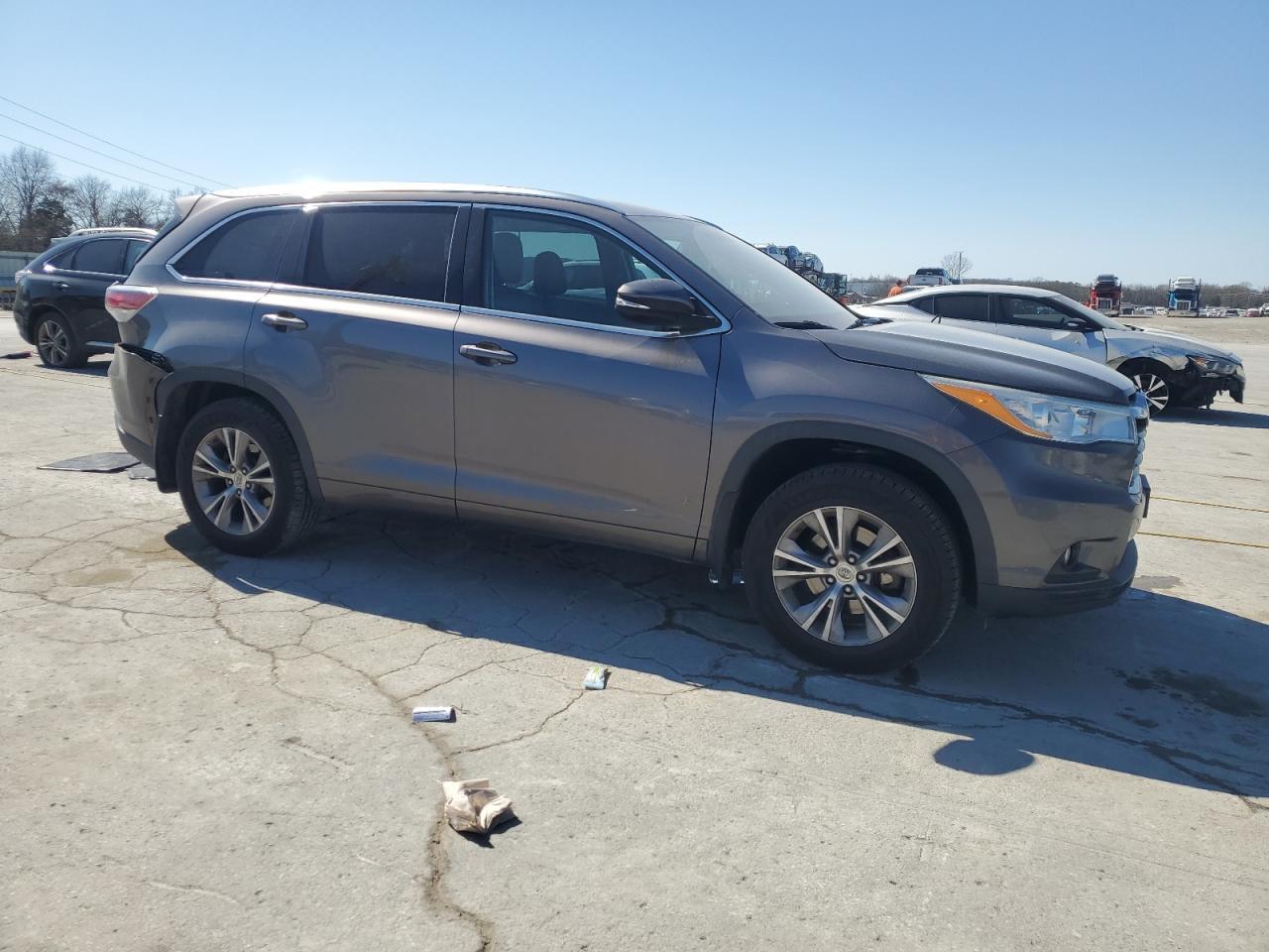 2014 TOYOTA HIGHLANDER - Image 4