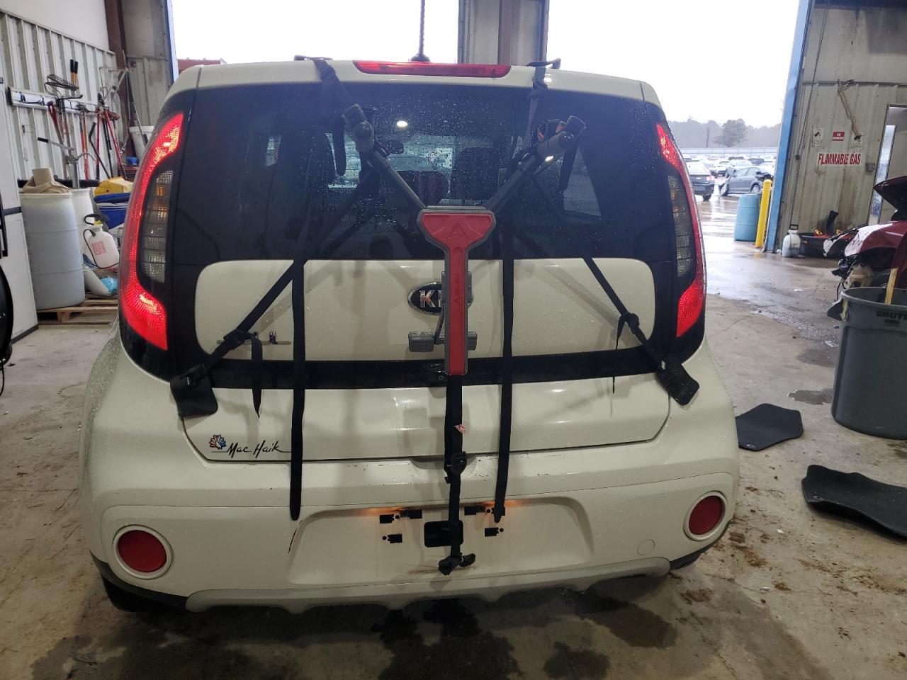 2019 KIA SOUL + - Image 6