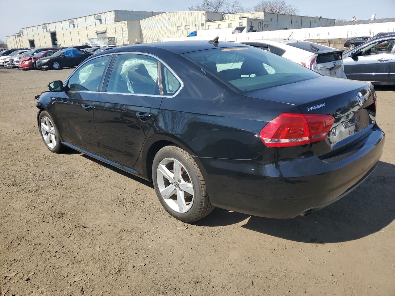 2014 VOLKSWAGEN PASSAT S - Фото 2