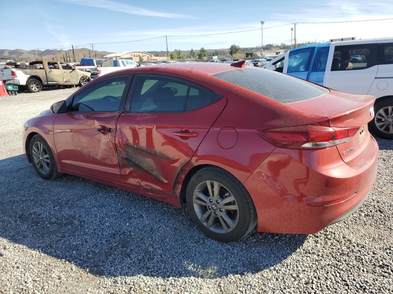 2018 HYUNDAI ELANTRA SE - Фото 2