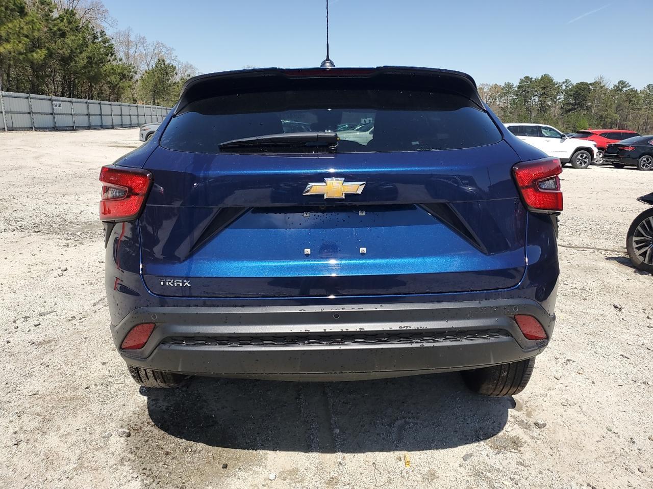 2024 CHEVROLET TRAX LS - Фото 6