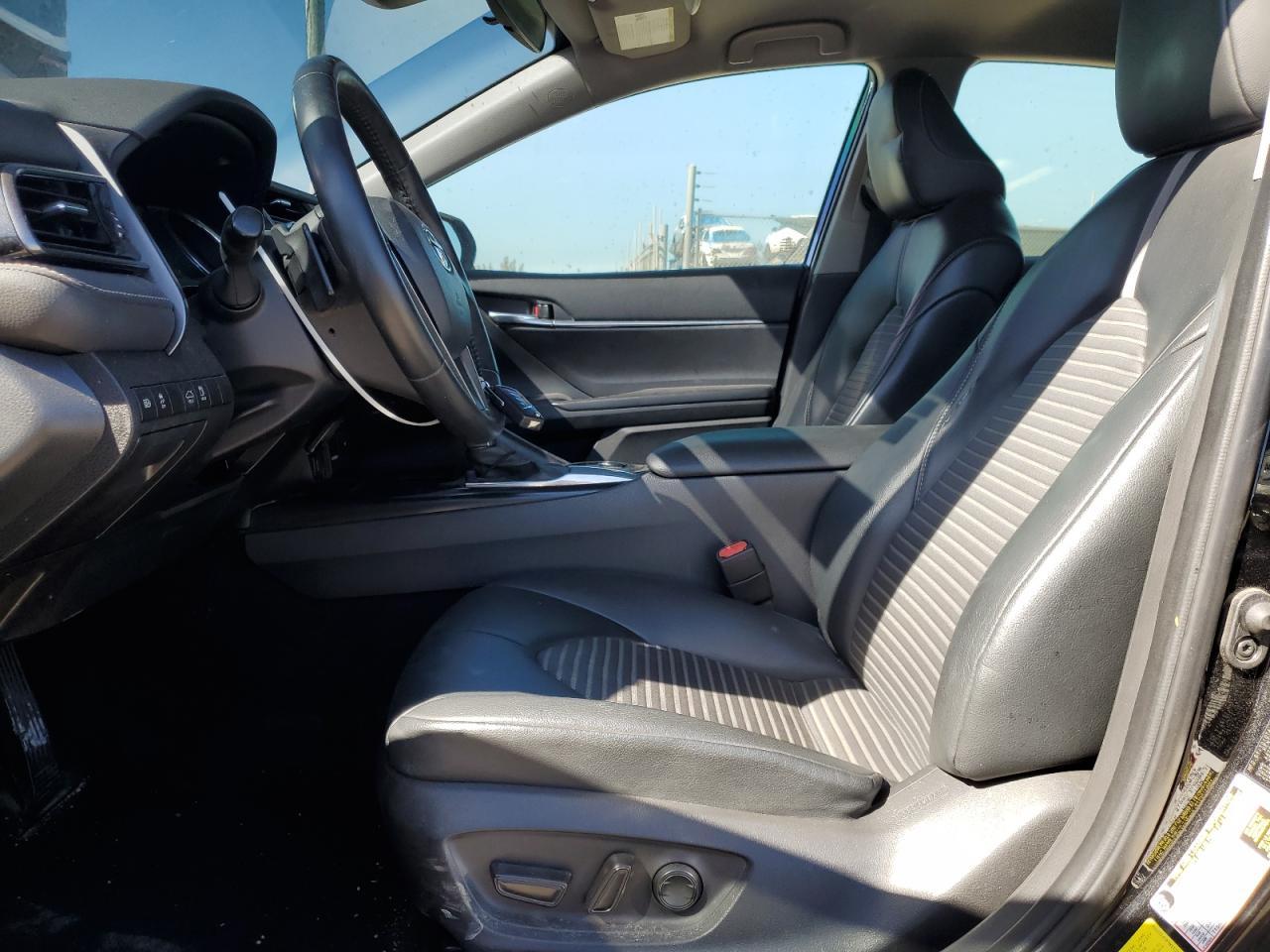 2020 TOYOTA CAMRY SE - Image 7