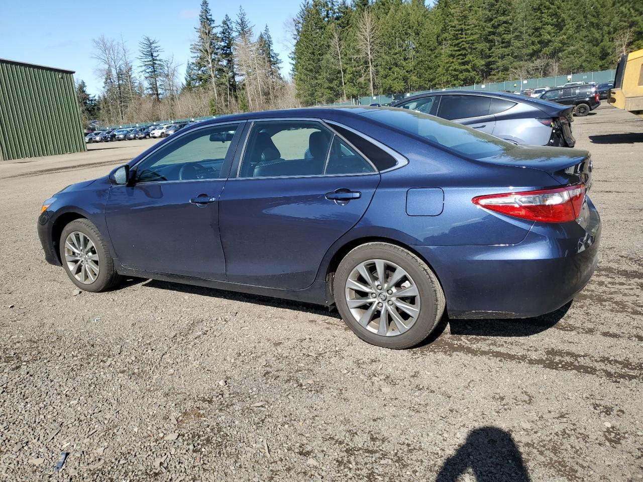 2016 TOYOTA CAMRY LE - Image 2