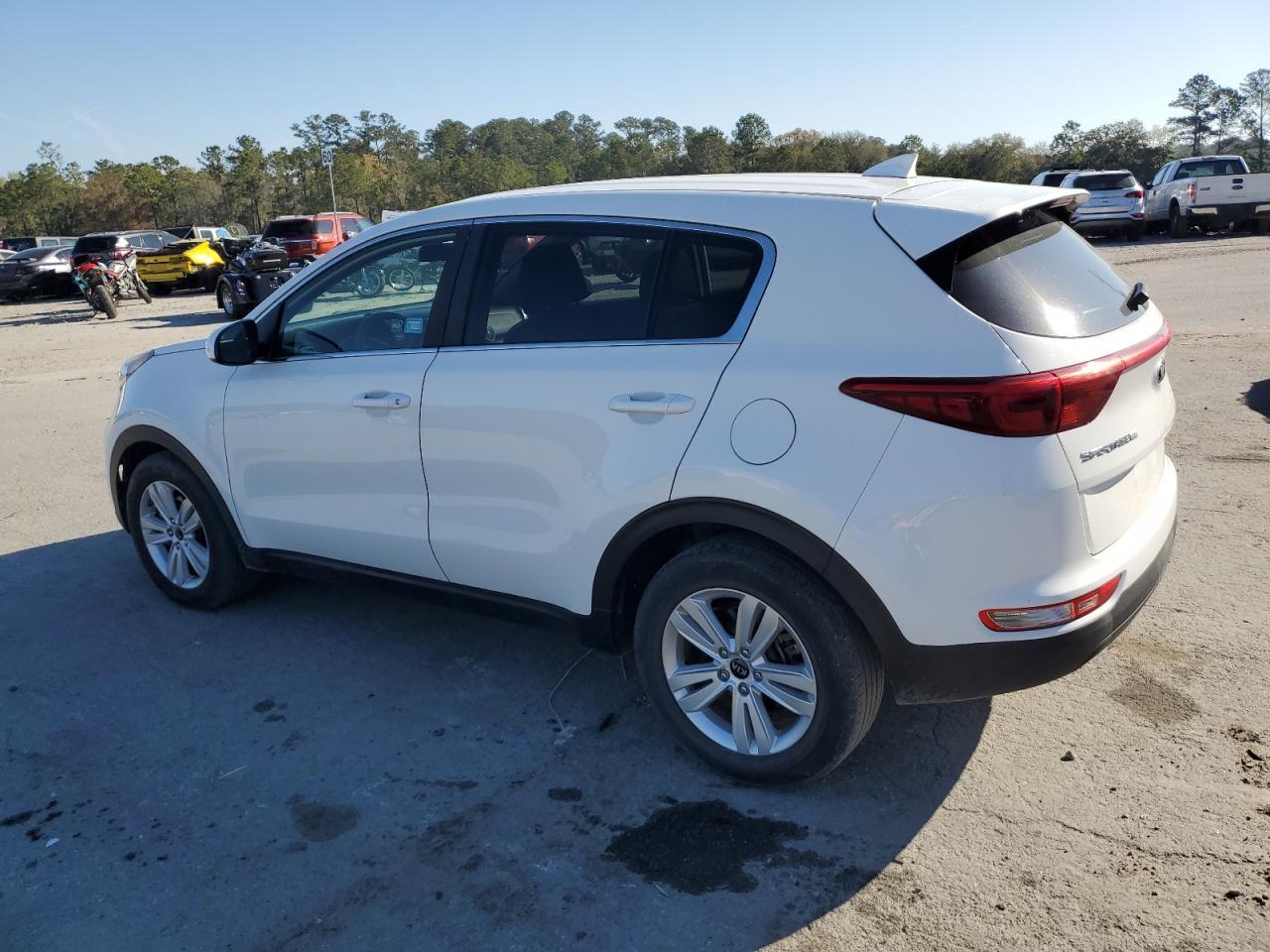 2017 KIA SPORTAGE L - Image 2