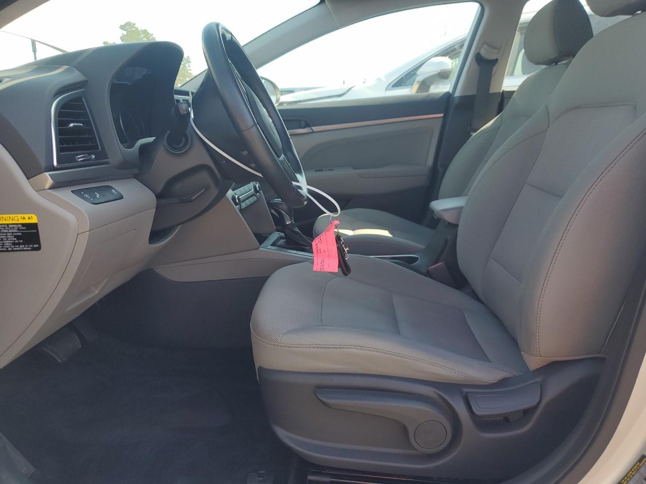 2017 HYUNDAI ELANTRA SE - Image 7