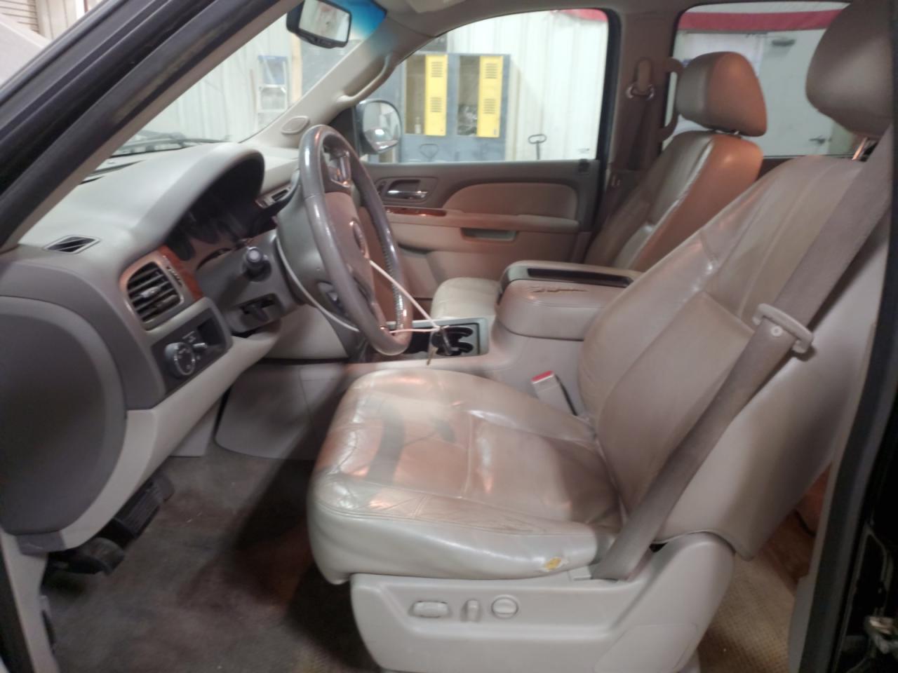 2012 GMC YUKON SLT - Image 7