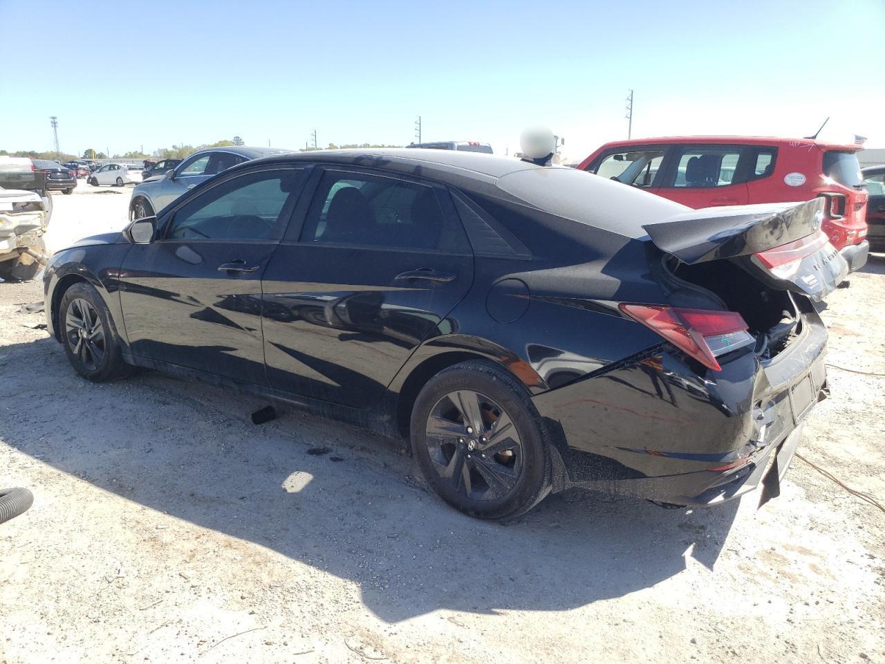 2023 HYUNDAI ELANTRA SE - Фото 2