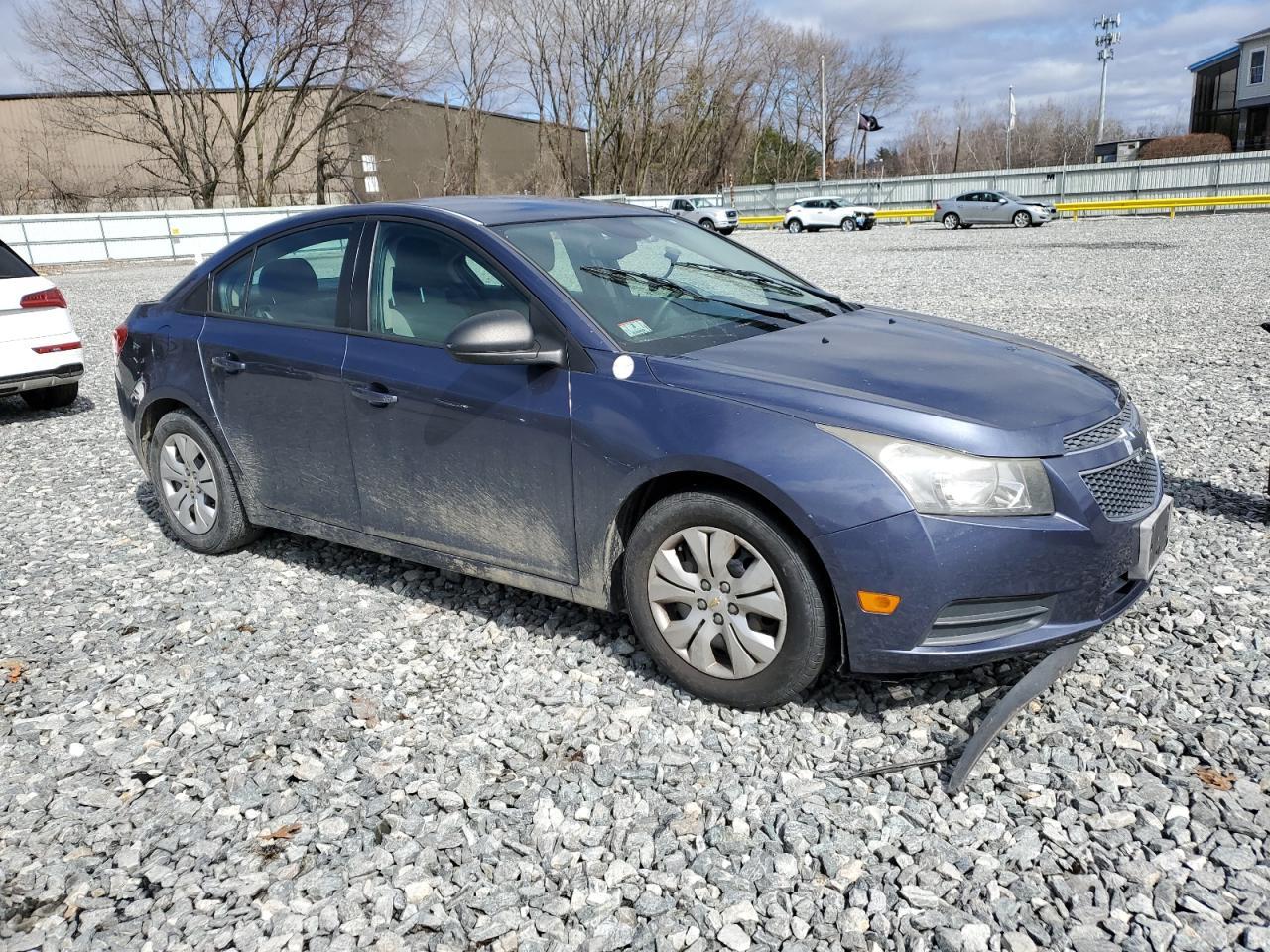 2014 CHEVROLET CRUZE LS - Image 4