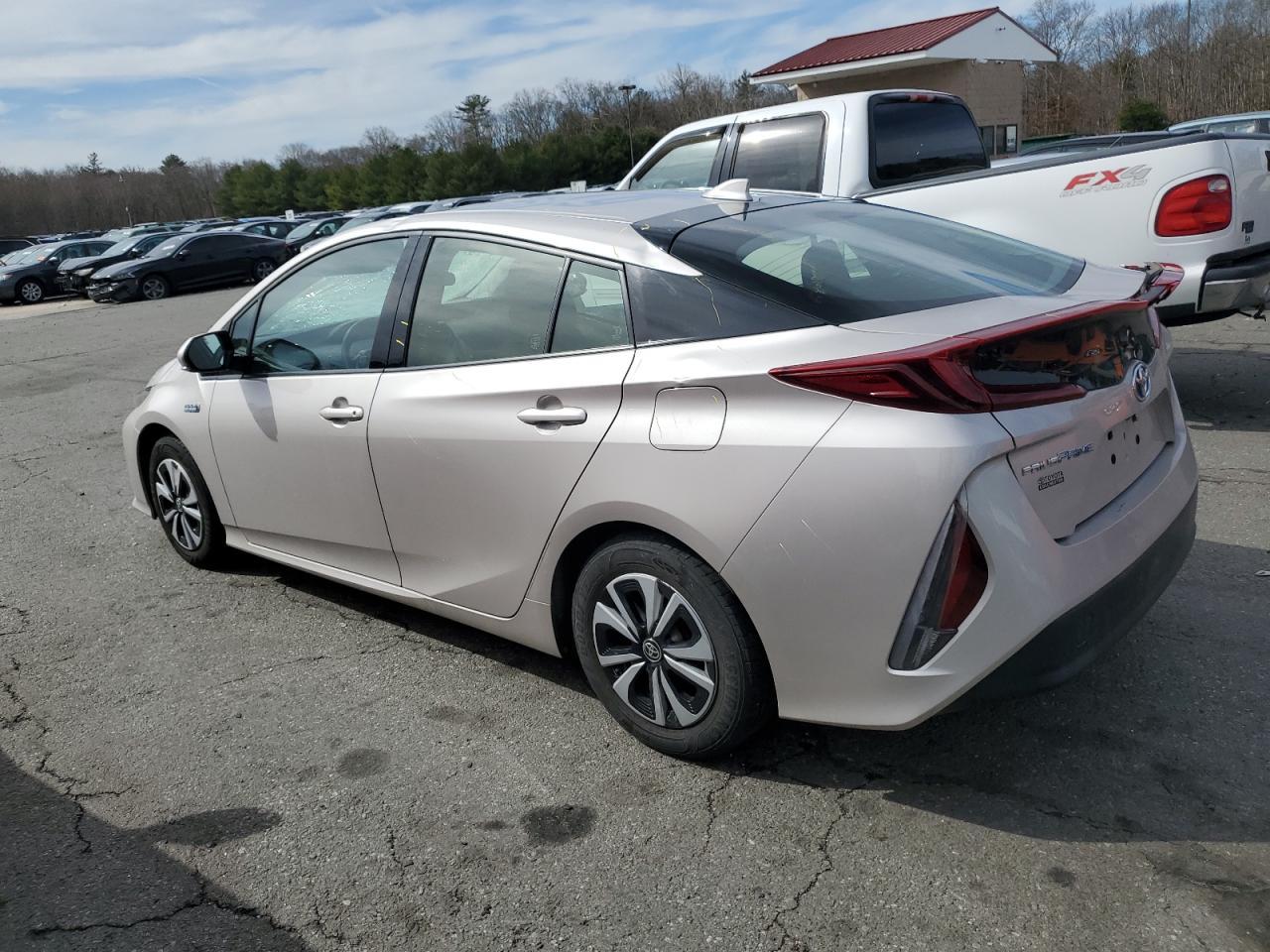 2018 TOYOTA PRIUS PRIM - Image 2