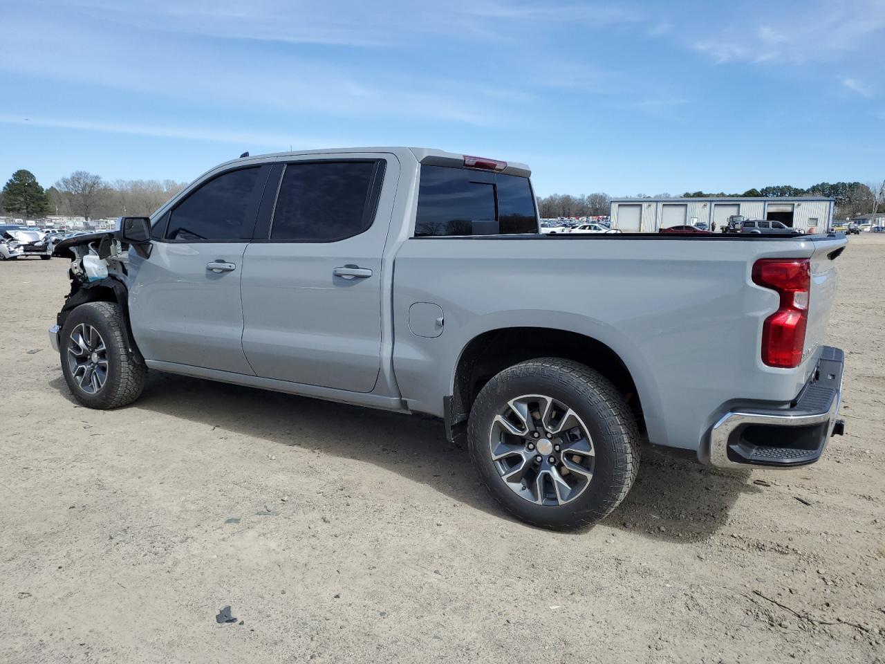 2024 CHEVROLET SILVERADO - Image 2