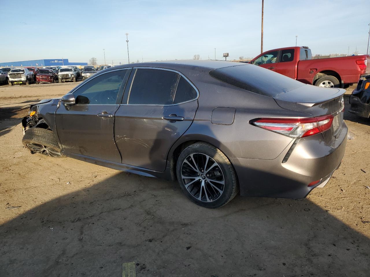 2018 TOYOTA CAMRY L - Фото 2