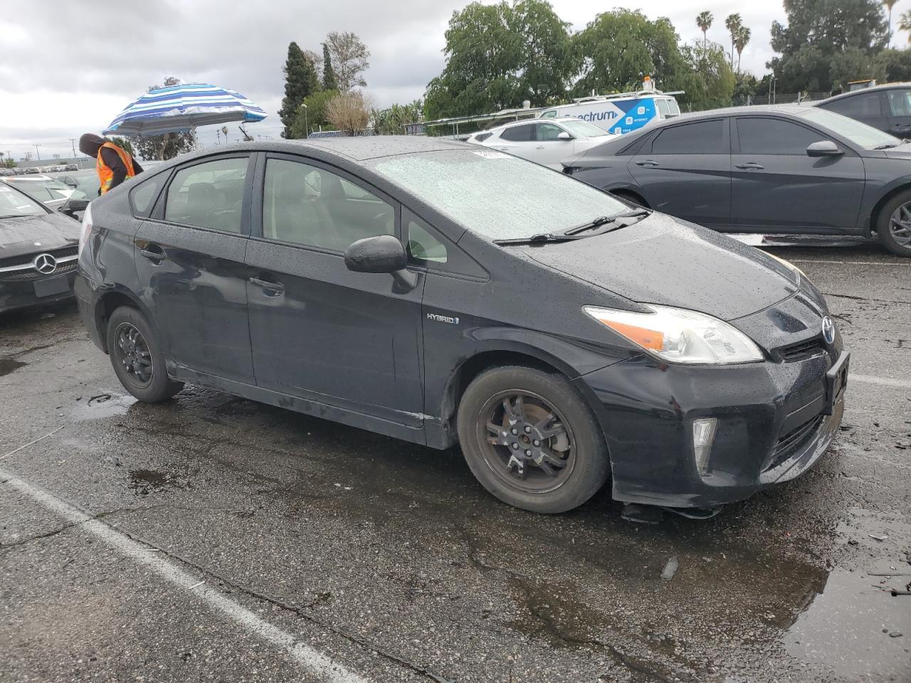 2015 TOYOTA PRIUS - Image 4