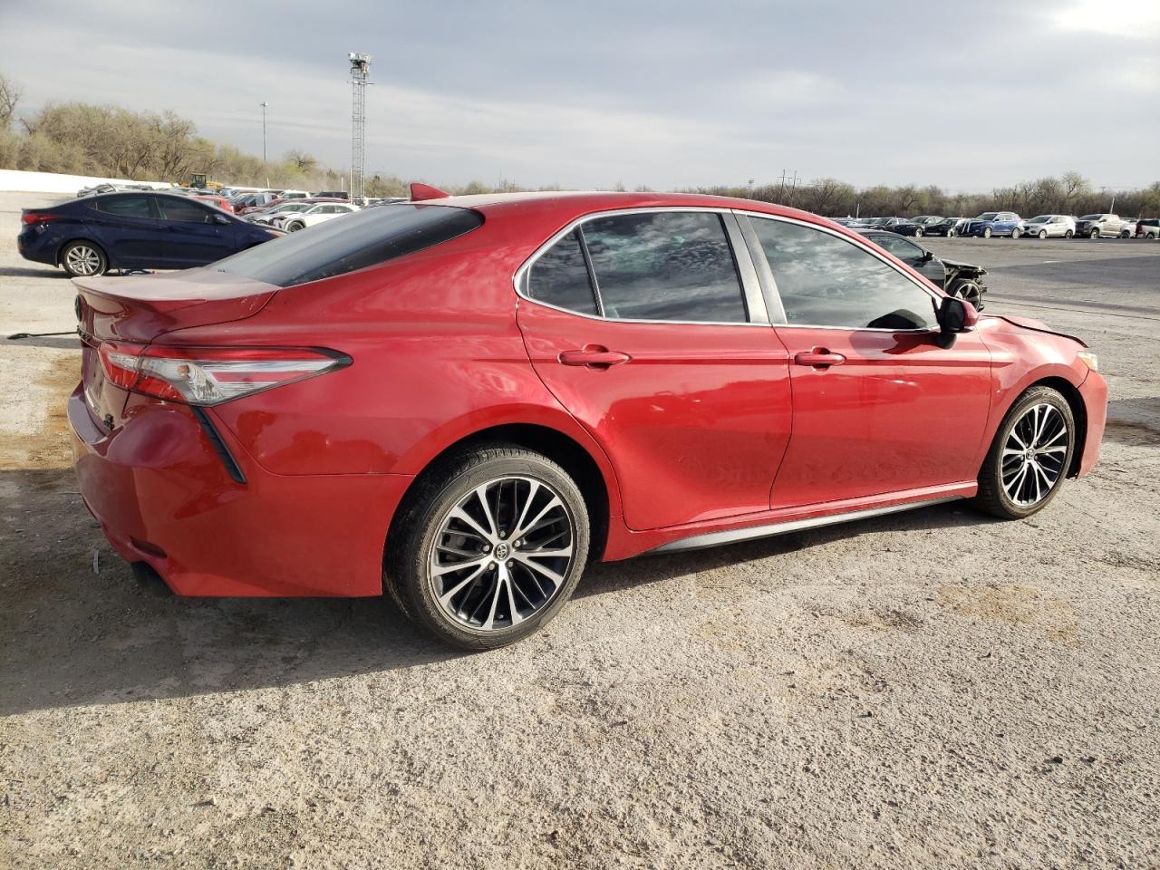 2019 TOYOTA CAMRY L - Image 3