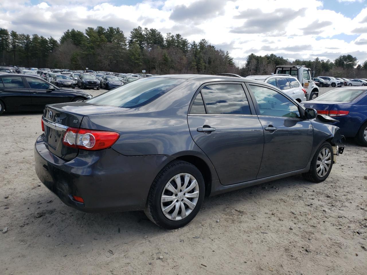 2013 TOYOTA COROLLA BA - Фото 3