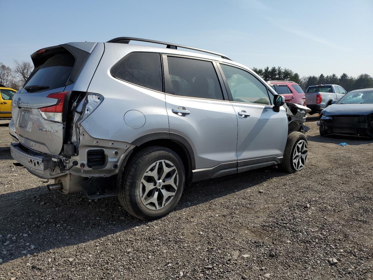 2021 SUBARU FORESTER P - Фото 3