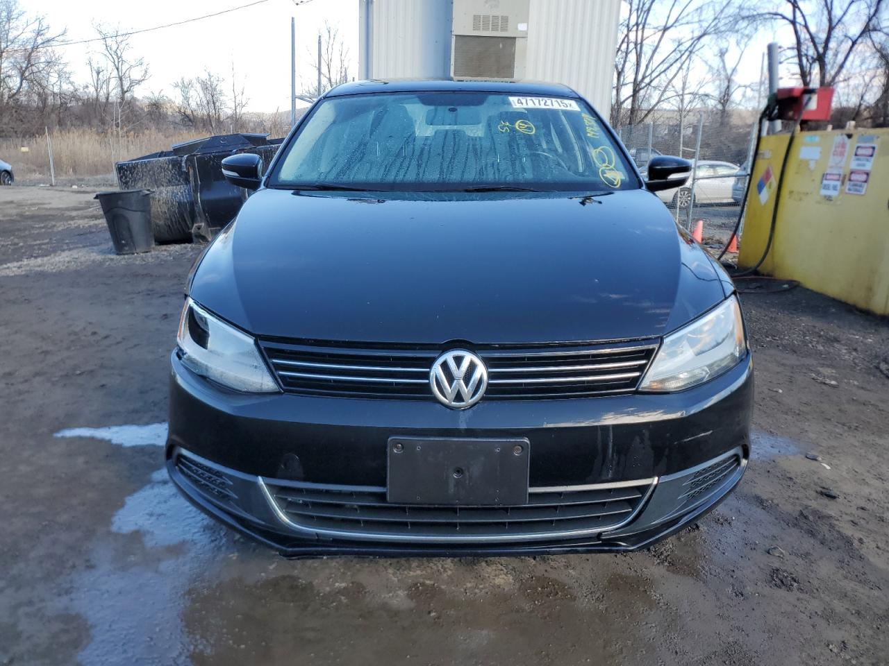 2014 VOLKSWAGEN JETTA SE - Image 5