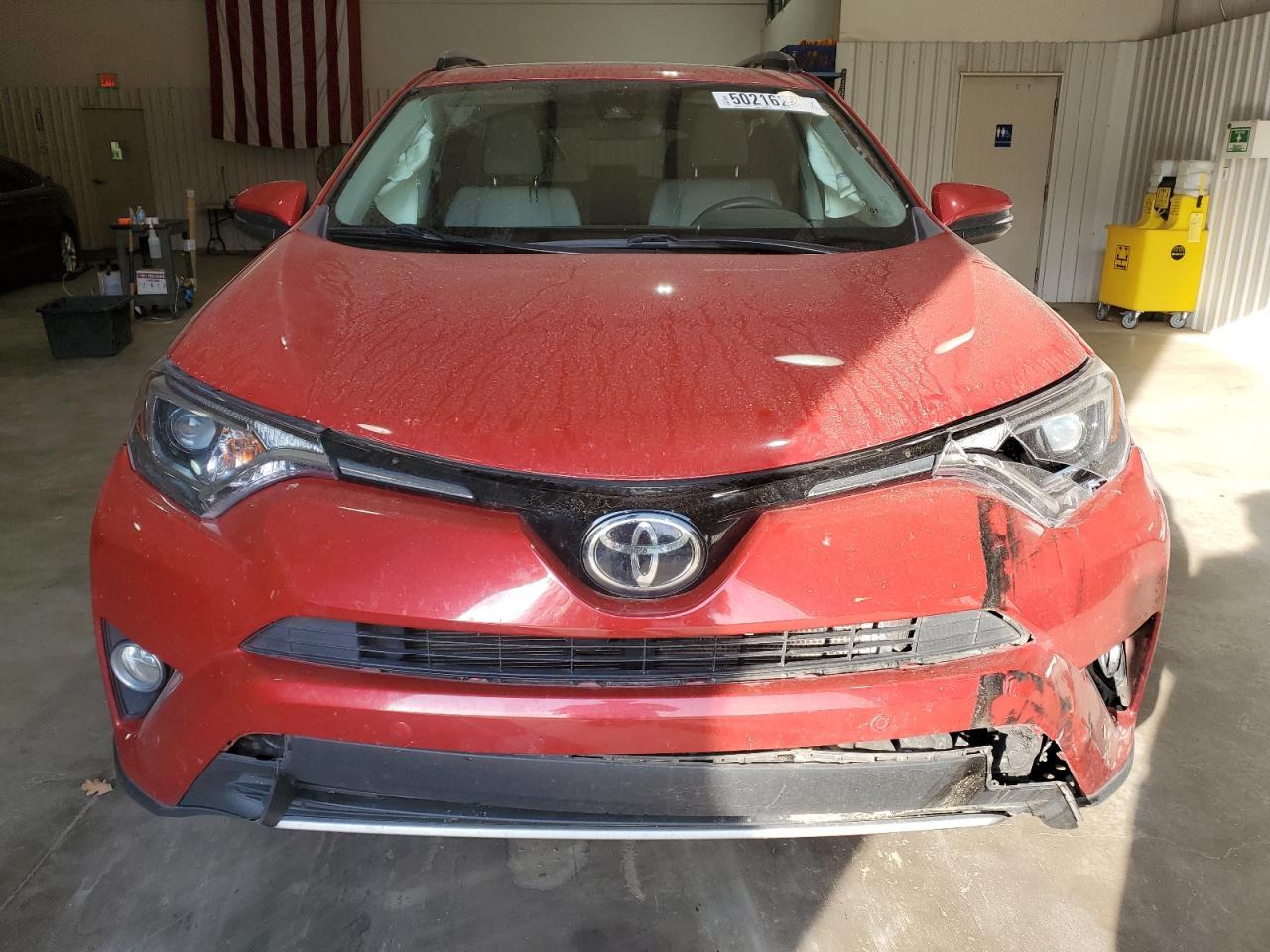 2017 TOYOTA RAV4 XLE - Фото 5