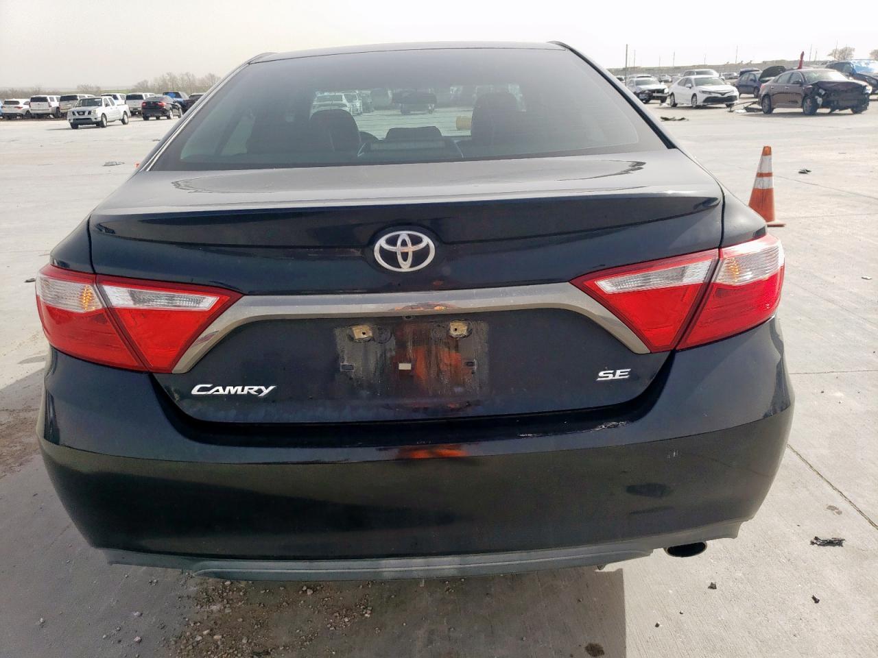 2016 TOYOTA CAMRY LE - Image 6