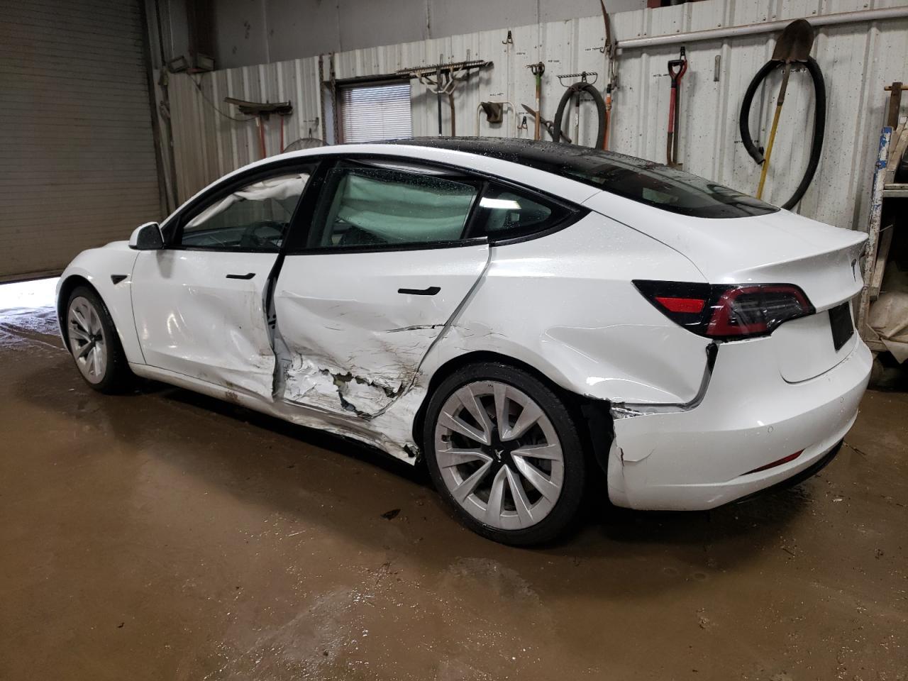 2022 TESLA MODEL 3 - Image 2