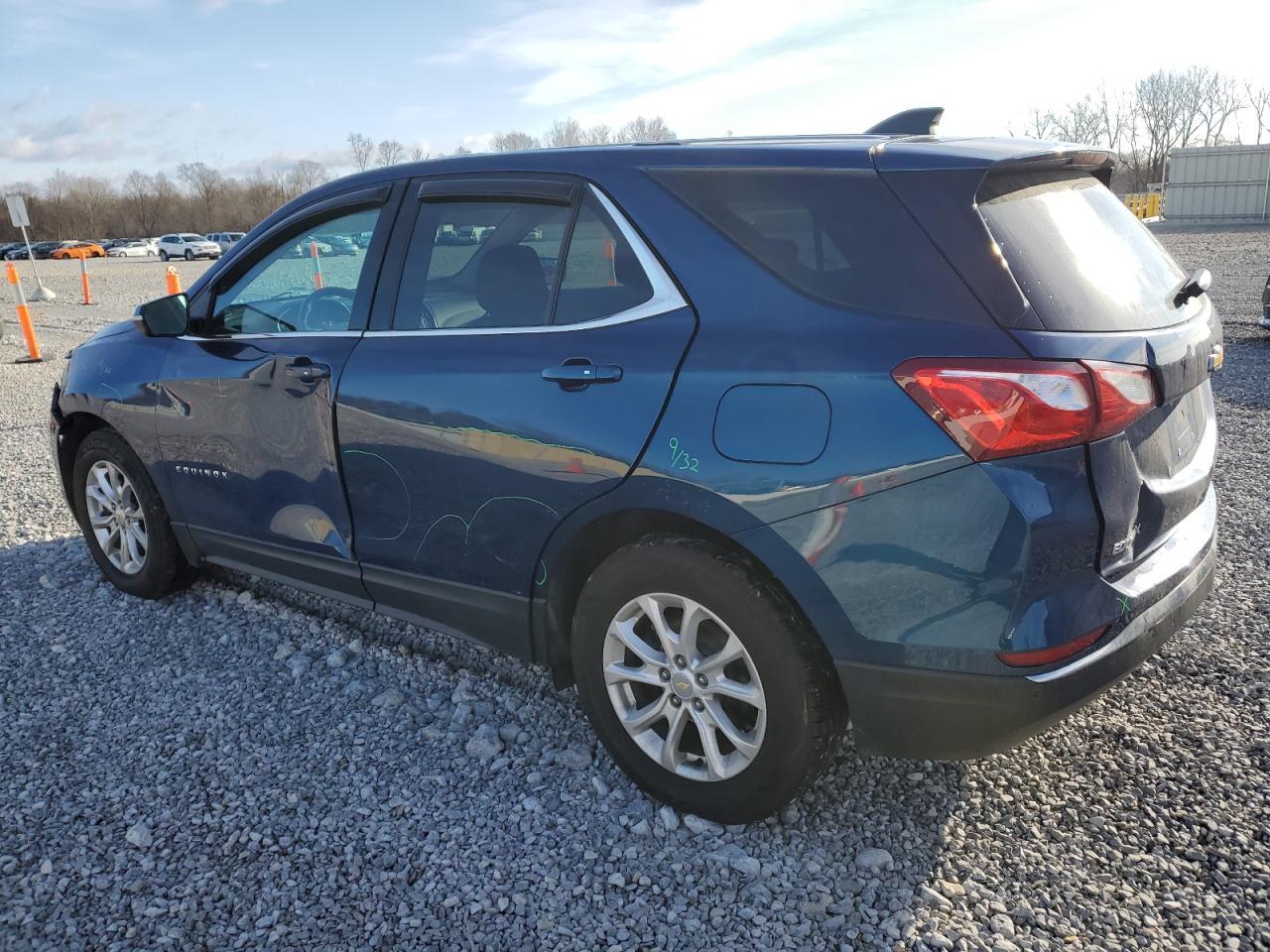2019 CHEVROLET EQUINOX LT - Image 2
