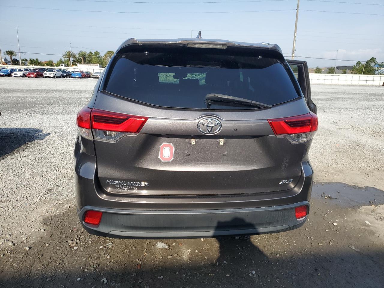 2019 TOYOTA HIGHLANDER - Image 6