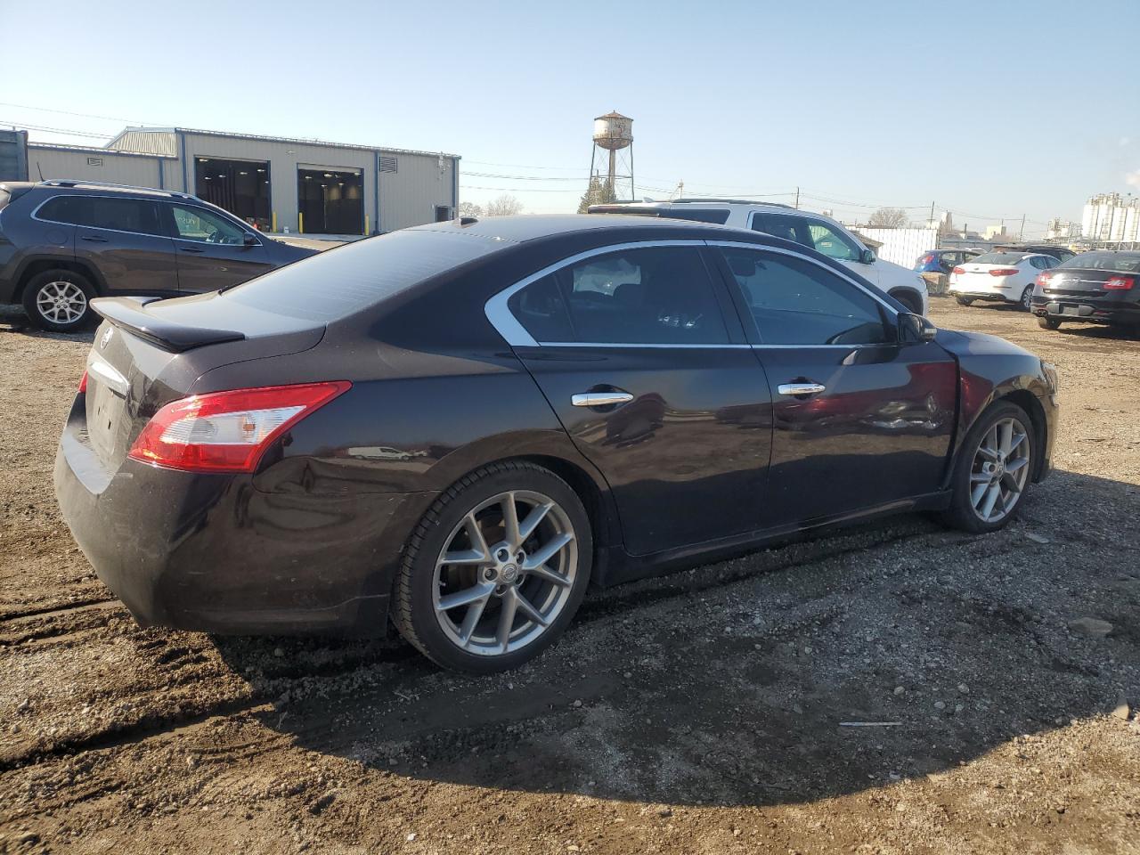 2011 NISSAN MAXIMA S - Image 3