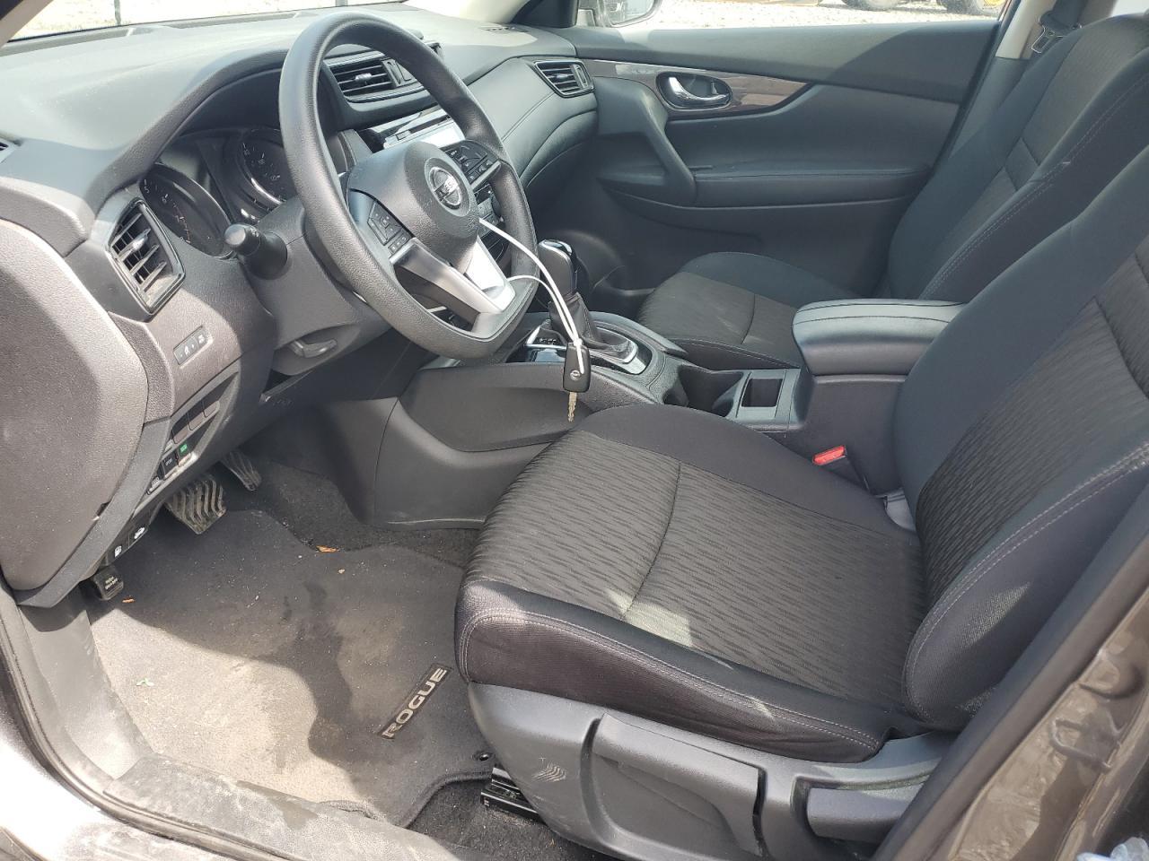 2017 NISSAN ROGUE SV - Image 7