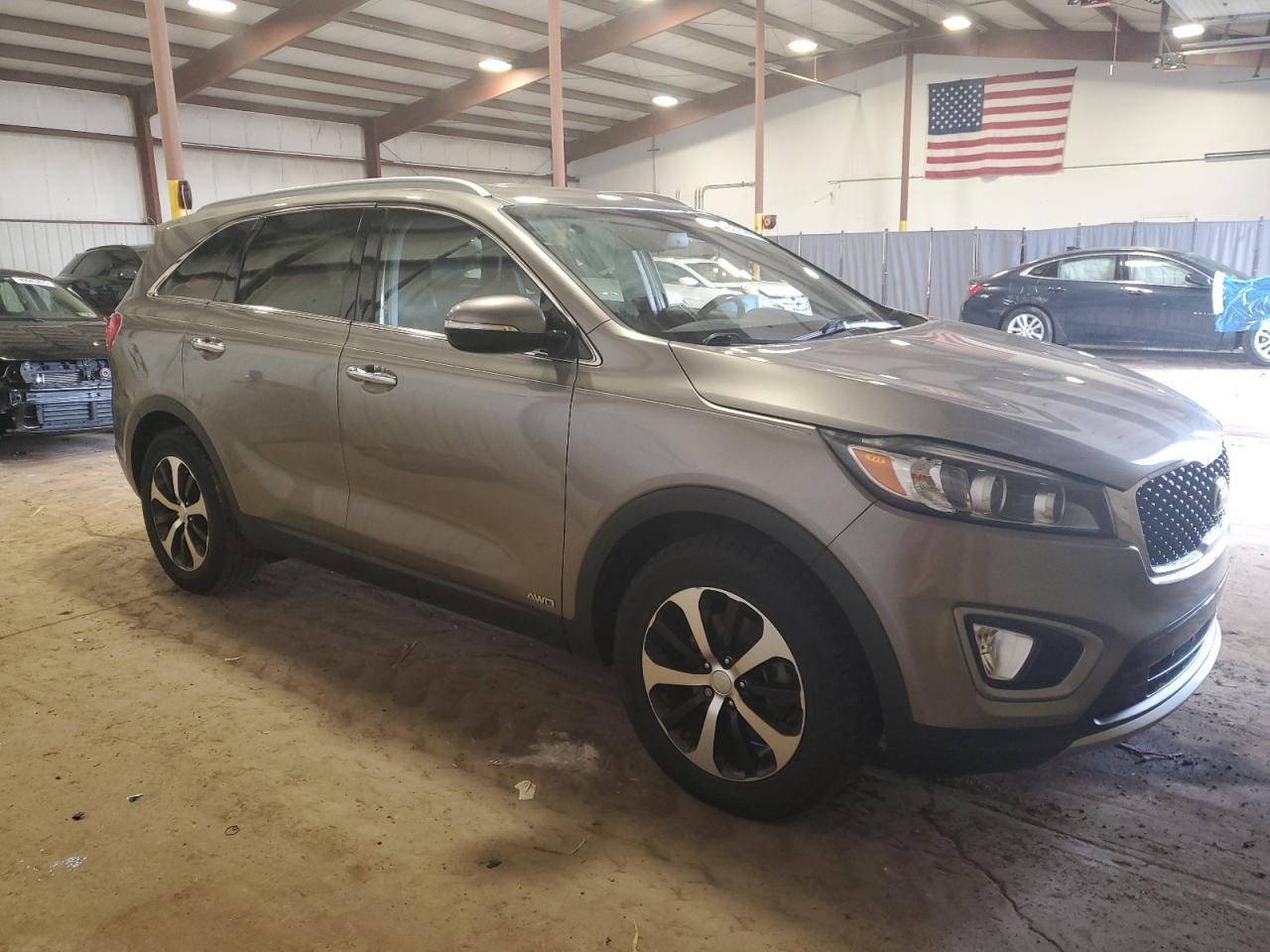 2016 KIA SORENTO EX - Image 4