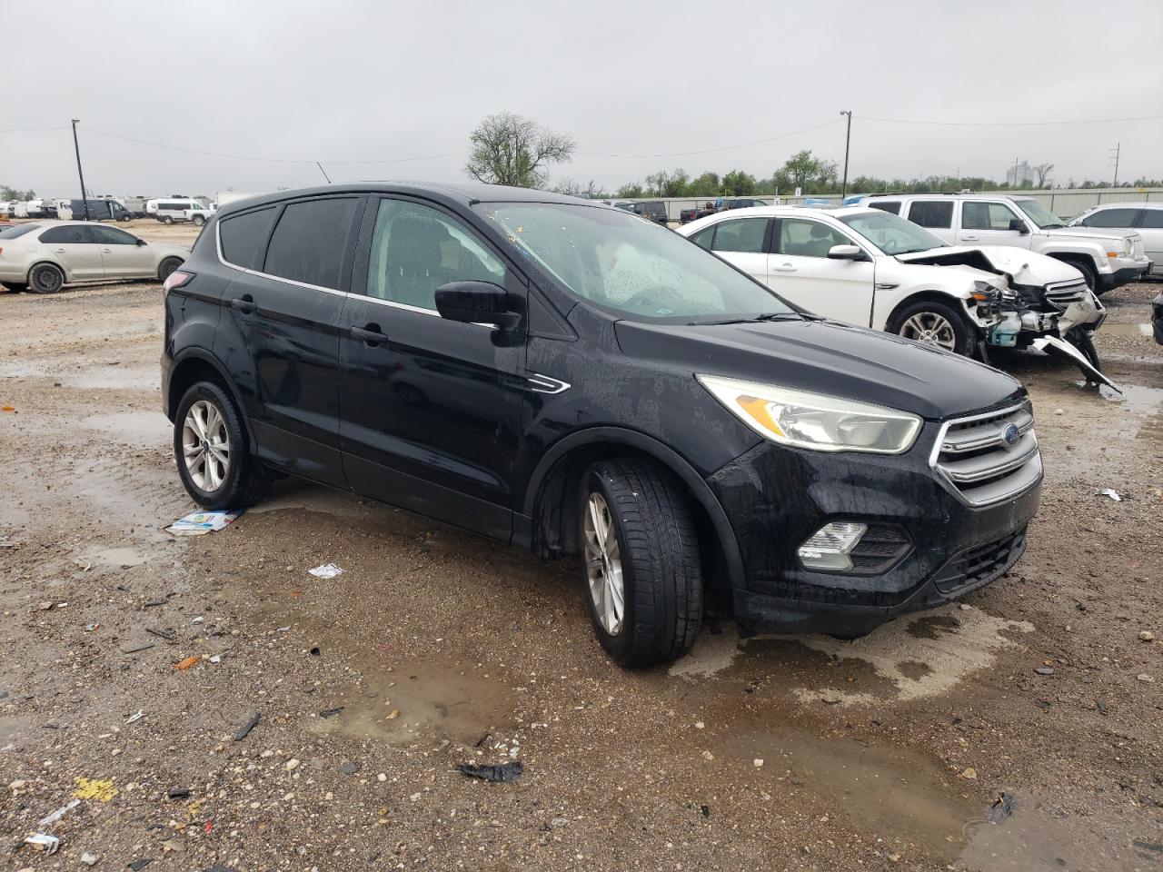 2017 FORD ESCAPE SE - Фото 4