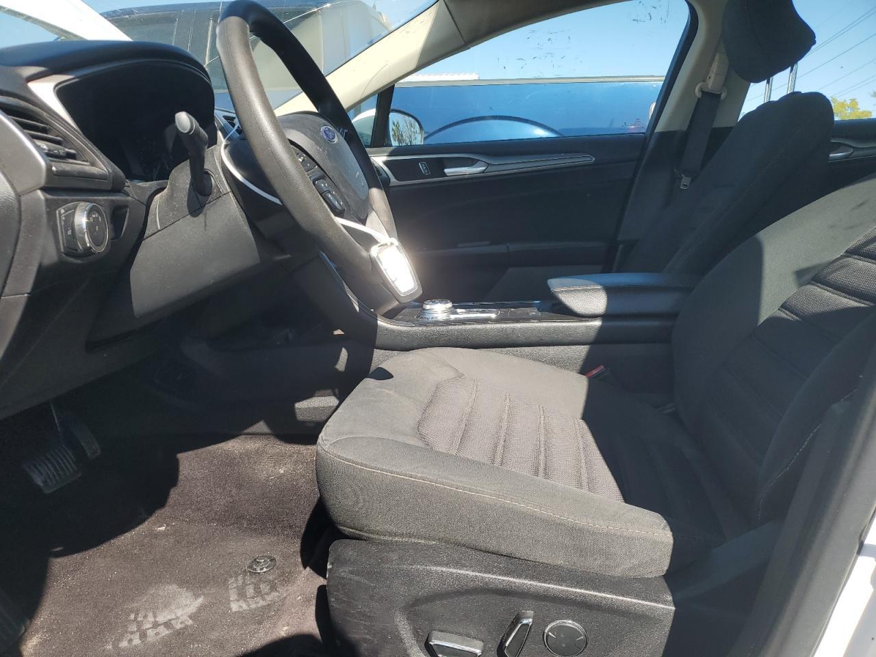 2017 FORD FUSION SE - Фото 7