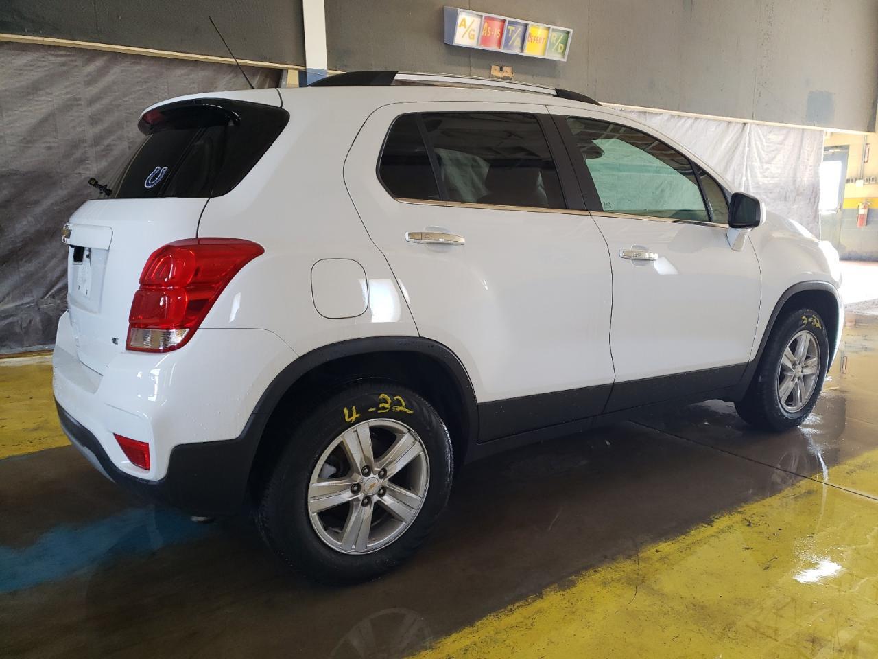 2018 CHEVROLET TRAX 1LT - Фото 3